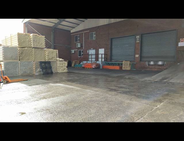 8,800M² WAREHOUSE TO LET IN EPPING INDUSTRIAL